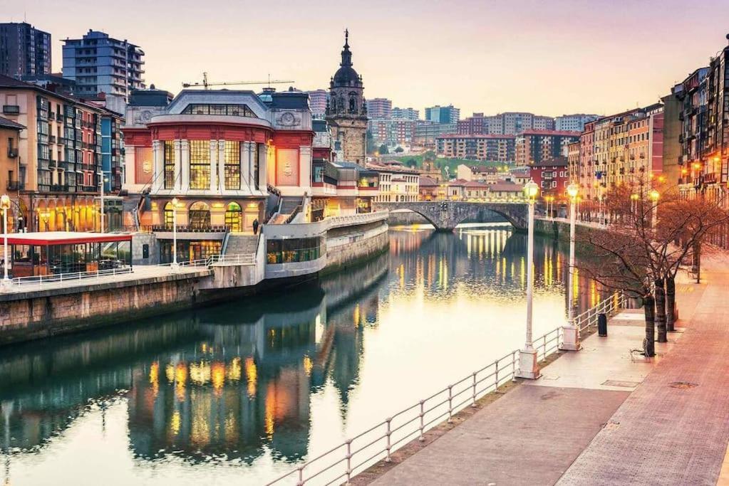 Апартаменти Cultura Y Gastronomia En El Casco Viejo Більбао Екстер'єр фото